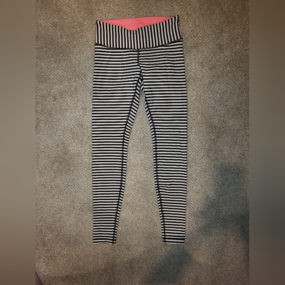 Lululemon Stripe Legging (RARE)